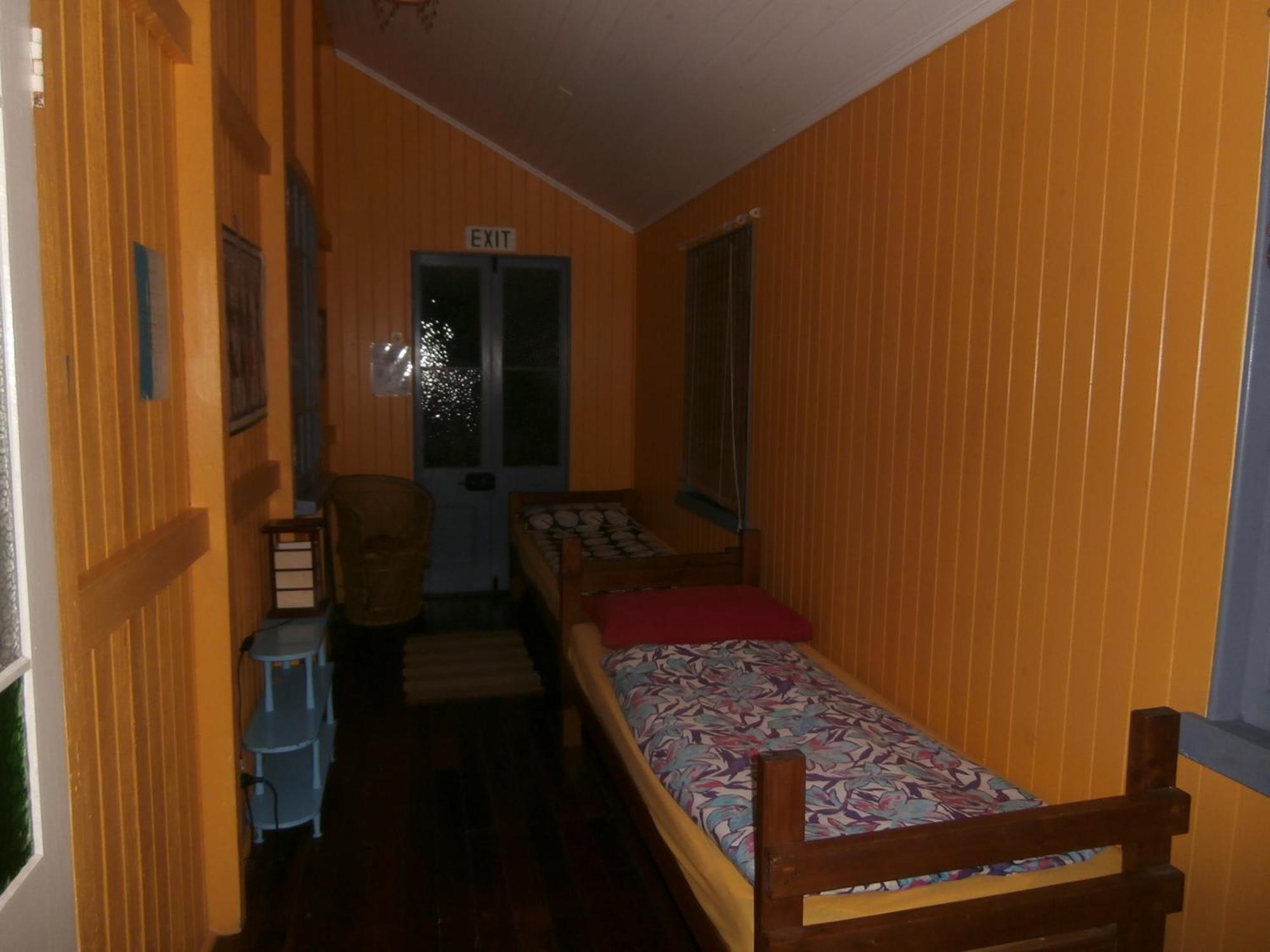 Mango Tourist Hostel Hervey Bay Kamer foto