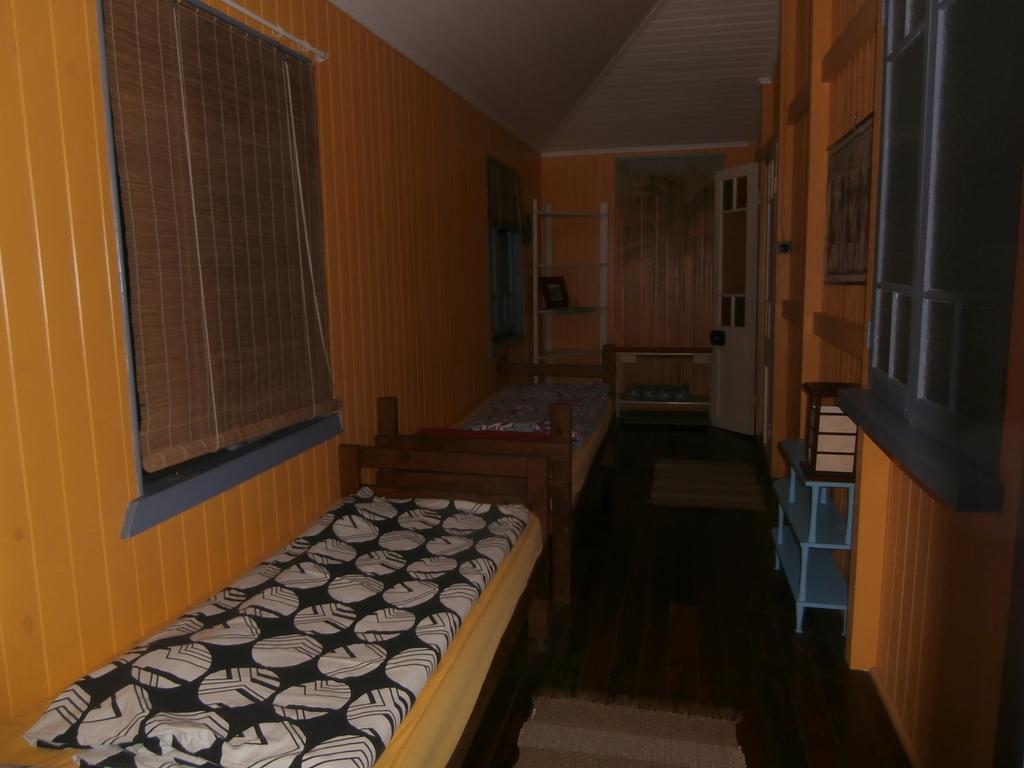 Mango Tourist Hostel Hervey Bay Kamer foto